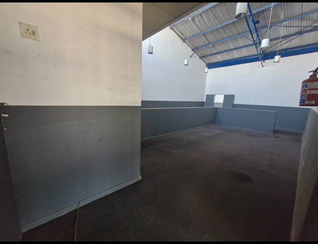 1,236M² WAREHOUSE TO LET IN BENROSE